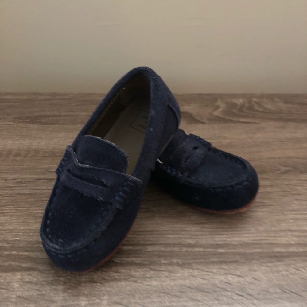 JANIE AND JACK NAVY Suede Loafers